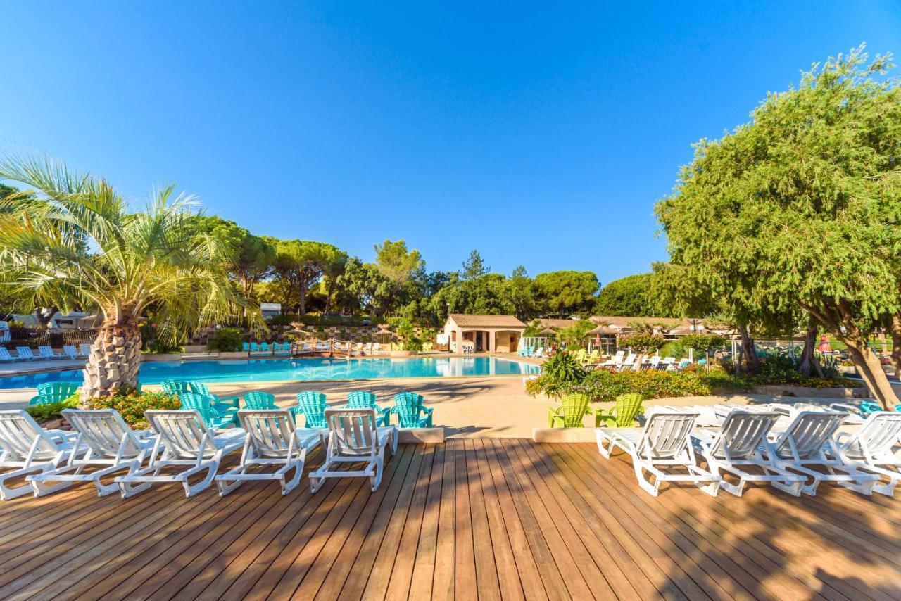 3 Bedroom Chalets Camping Lei Suves - Joycasa Roquebrune-sur-Argens Eksteriør bilde