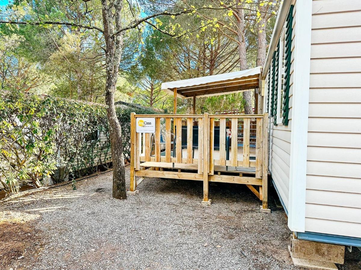 3 Bedroom Chalets Camping Lei Suves - Joycasa Roquebrune-sur-Argens Eksteriør bilde