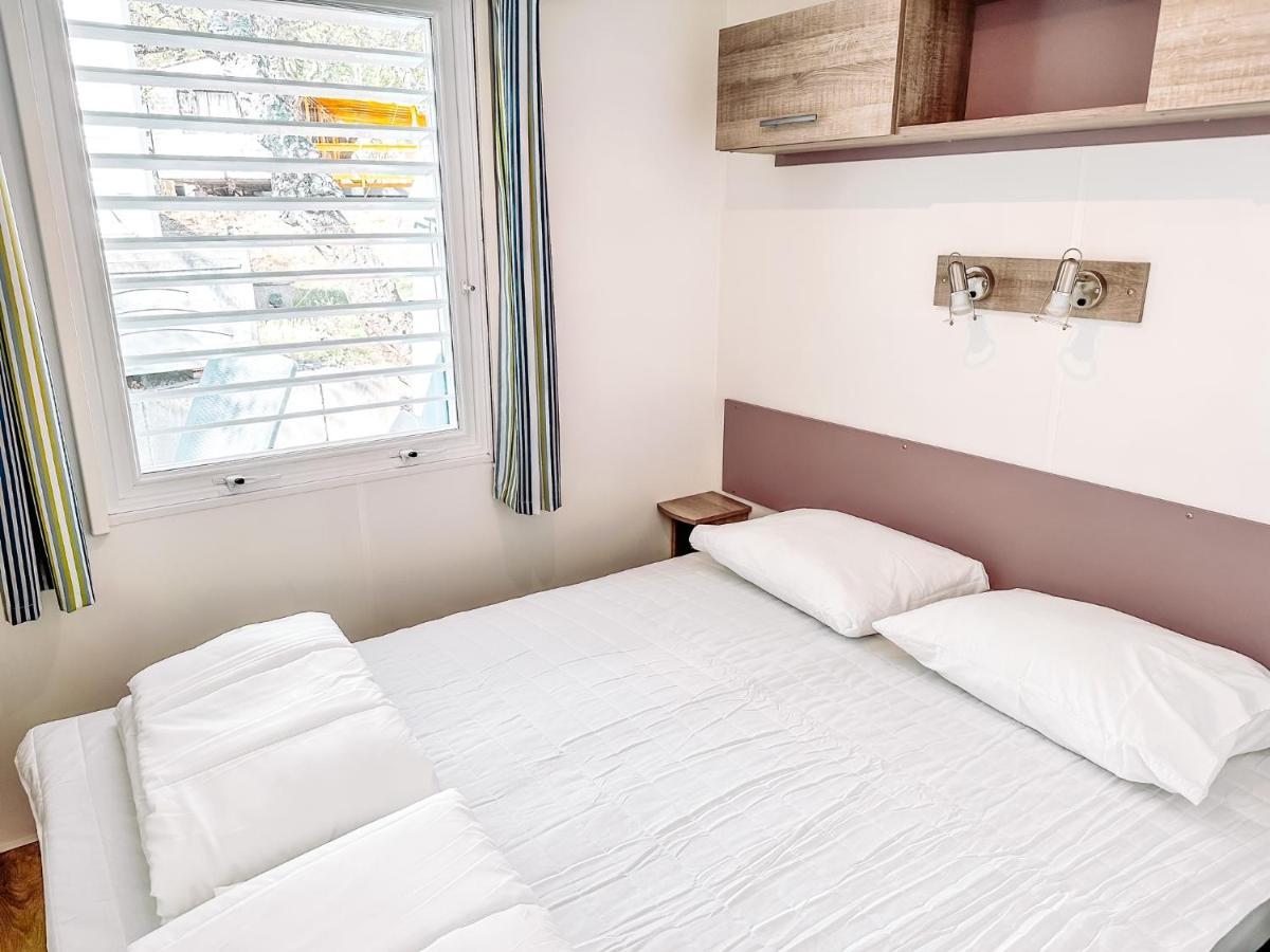 3 Bedroom Chalets Camping Lei Suves - Joycasa Roquebrune-sur-Argens Eksteriør bilde