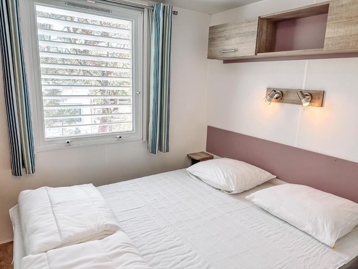 3 Bedroom Chalets Camping Lei Suves - Joycasa Roquebrune-sur-Argens Eksteriør bilde