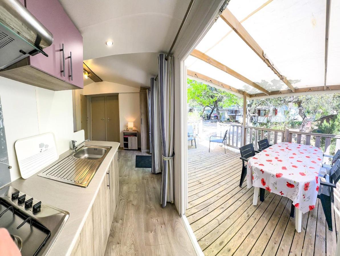 3 Bedroom Chalets Camping Lei Suves - Joycasa Roquebrune-sur-Argens Eksteriør bilde